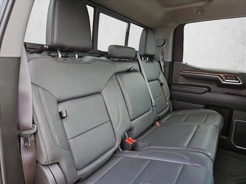 Used 2024 Chevrolet Silverado 1500 LT Trail Boss w/ Convenience Package II AWD/4WD image 19