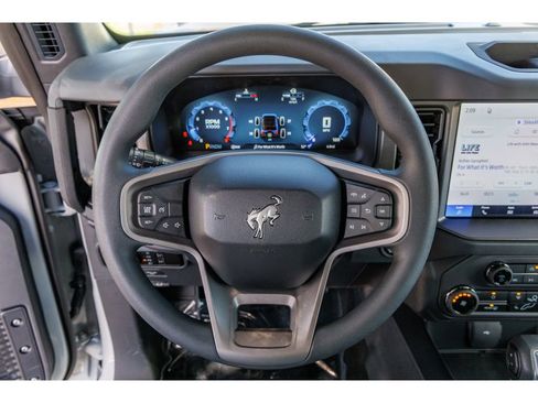 New 2026 Ford Bronco 2-Door AWD/4WD image 18