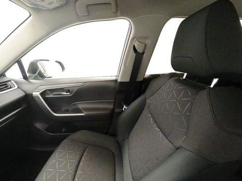 Used 2024 Toyota RAV4 XLE AWD/4WD image 27