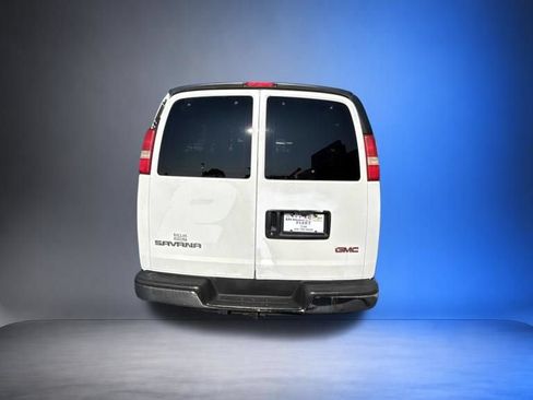 Used 2003 GMC Savana 2500 Extended Passenger w/ Sle Preferred Equipment Group RWD image 4