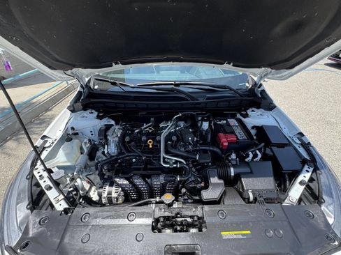 Used 2025 Nissan Altima 2.5 SV FWD image 28