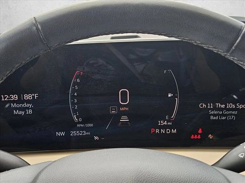 Used 2024 Cadillac XT4 Luxury w/ Cold Weather Package FWD image 11