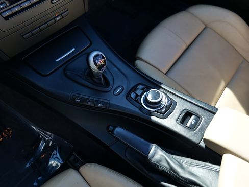 Used 2013 BMW M3 Convertible image 29