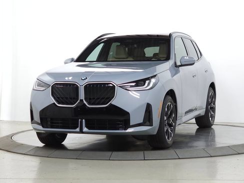 Used 2026 BMW X3 xDrive30i w/ M Sport Package AWD/4WD image 3