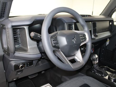New 2025 Ford Bronco 4-Door image 20