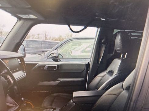 Used 2023 Ford Bronco Badlands image 8