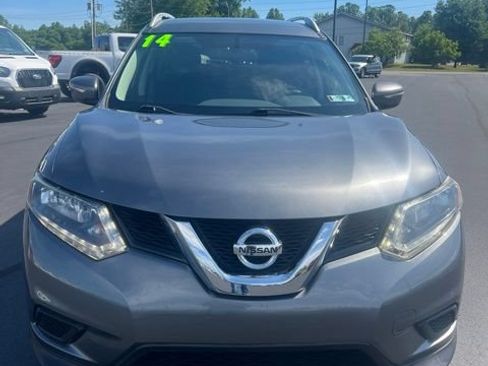 Used 2014 Nissan Rogue SV AWD/4WD image 2