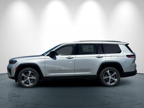 New 2026 Jeep Grand Cherokee L Limited AWD/4WD image 7