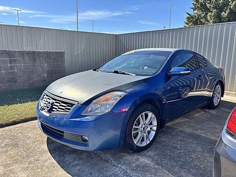 Used 2008 Nissan Altima 3.5 SE w/ Premium Pkg image 1
