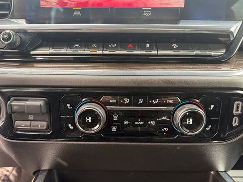 Used 2024 Chevrolet Silverado 1500 RST w/ Z71 Off-Road Package image 16