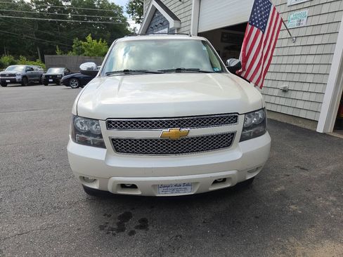 Used 2013 Chevrolet Tahoe LTZ AWD/4WD image 3