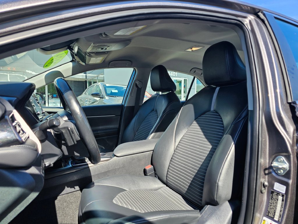 Used 2024 Toyota Camry SE FWD image 18
