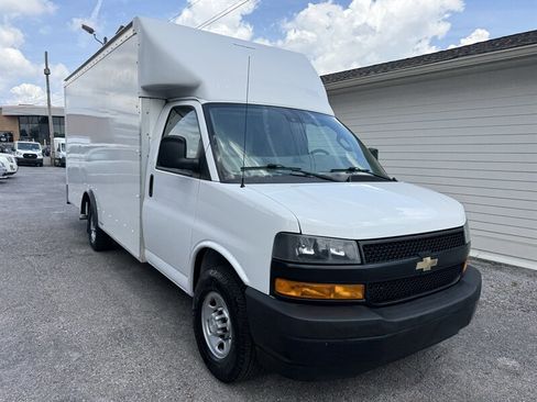 Used 2021 Chevrolet Express 3500 w/ Power Convenience Package RWD image 2