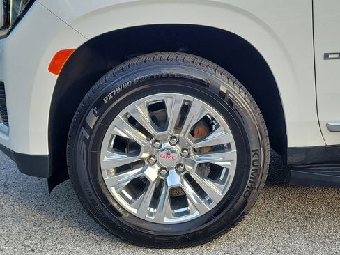 Used 2024 GMC Yukon XL Denali RWD image 6