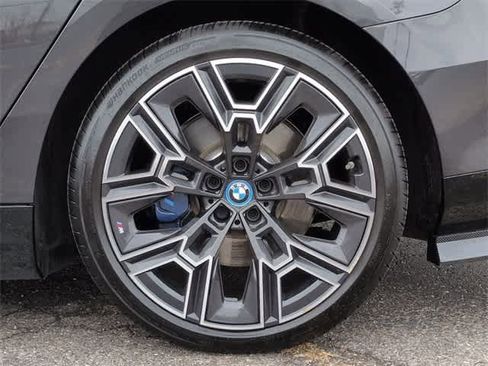 Used 2025 BMW i5 xDrive40 w/ M Sport Package image 13