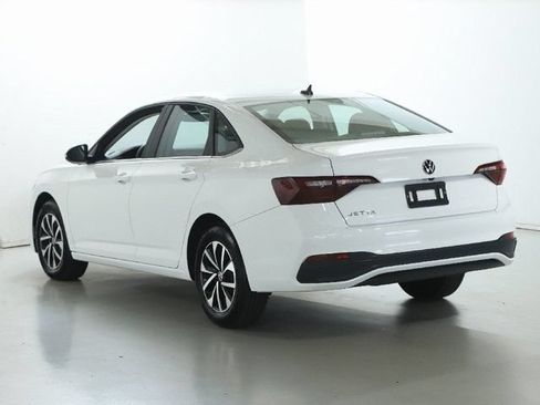 Certified 2024 Volkswagen Jetta S FWD image 39