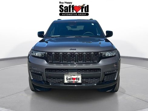 Used 2025 Jeep Grand Cherokee L Limited w/ Black Appearance Package AWD/4WD image 7