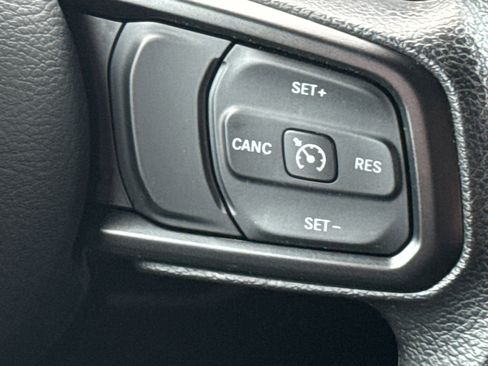 Used 2024 Jeep Wrangler Sport AWD/4WD image 19