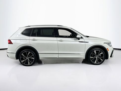 Used 2022 Volkswagen Tiguan SEL R-Line image 4