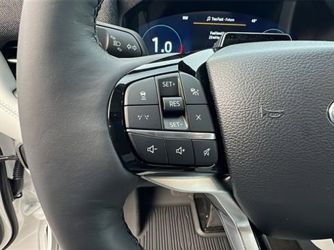 Used 2025 Ford Explorer Platinum w/ Ultimate Package image 31