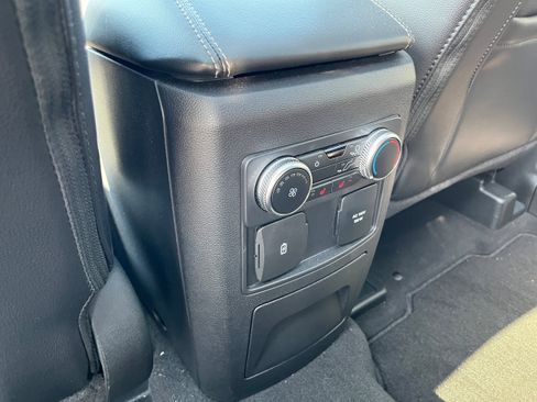 Used 2023 Ford Explorer Limited w/ Limited Technology Package AWD/4WD image 11