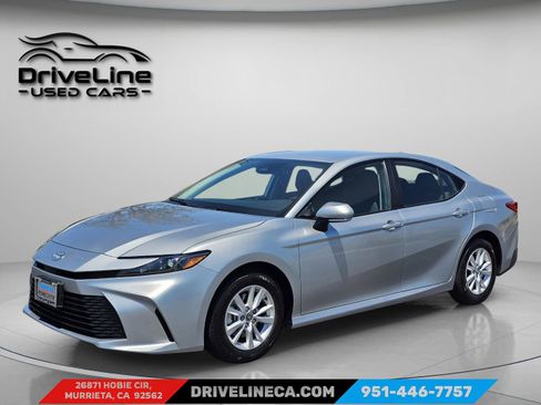 Used 2025 Toyota Camry LE FWD image 10