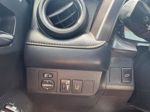 Used 2018 Toyota RAV4 SE w/ Power Extra Value Package FWD image 18