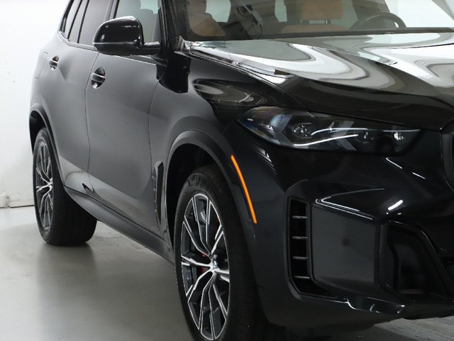 Used 2026 BMW X5 xDrive40i w/ M Sport Package AWD/4WD image 10
