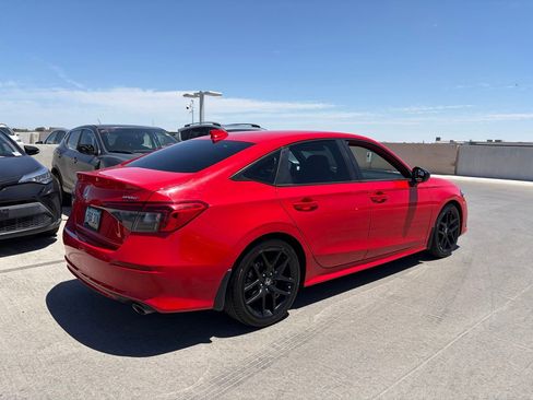 Used 2023 Honda Civic Sport image 3