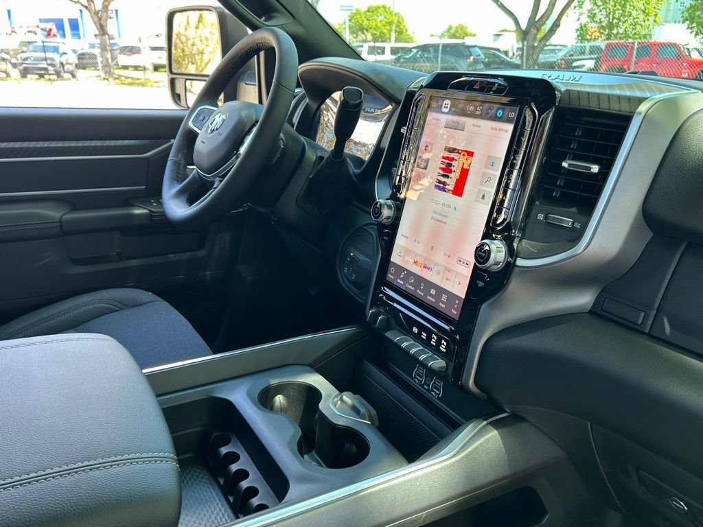 New 2026 RAM 3500 Big Horn AWD/4WD image 38
