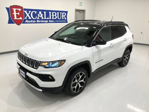 Used 2025 Jeep Compass Limited AWD/4WD image 56