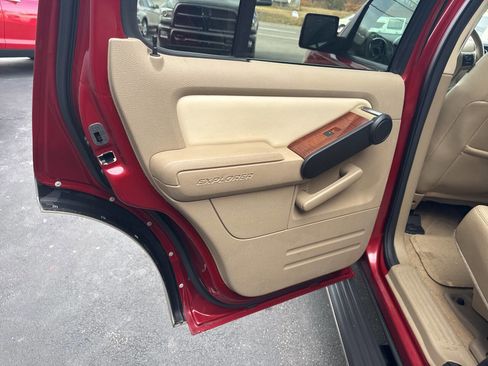 Used 2009 Ford Explorer Eddie Bauer image 17