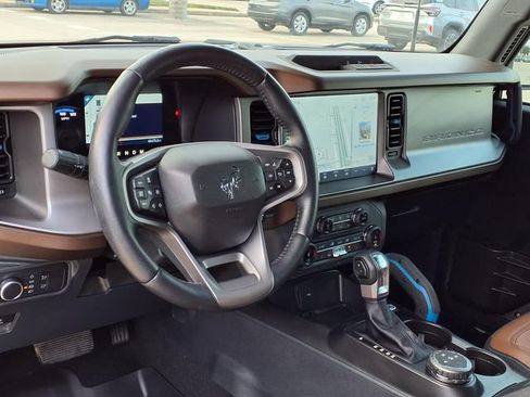Used 2022 Ford Bronco Outer Banks AWD/4WD image 5