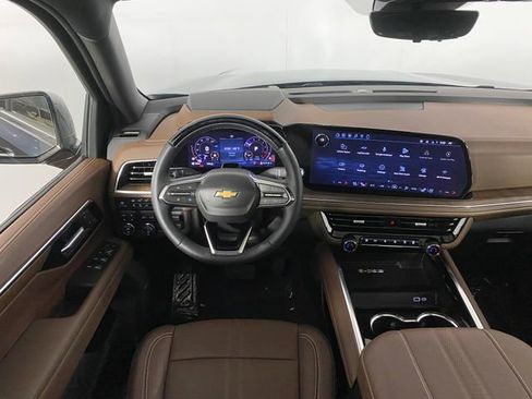 Used 2026 Chevrolet Suburban High Country image 15