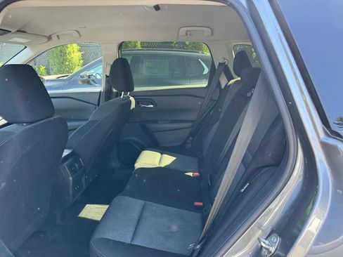Used 2024 Nissan Rogue SV AWD/4WD image 13