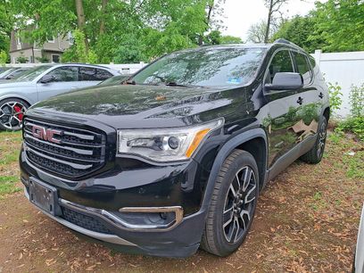 Used 2019 GMC Acadia SLT w/ LPO, Black Accent Package