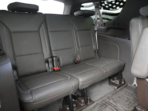 Used 2022 GMC Yukon XL Denali w/ Denali Ultimate Package image 16