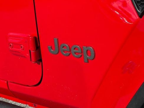 Used 2020 Jeep Wrangler Unlimited Rubicon AWD/4WD image 15