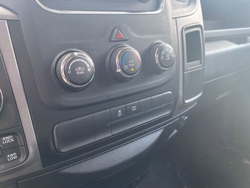 Used 2017 RAM 1500 Express image 11