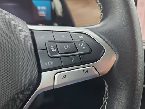 Used 2024 Volkswagen Atlas SE w/ Panoramic Sunroof Package AWD/4WD image 26