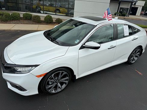 Used 2020 Honda Civic Touring image 9