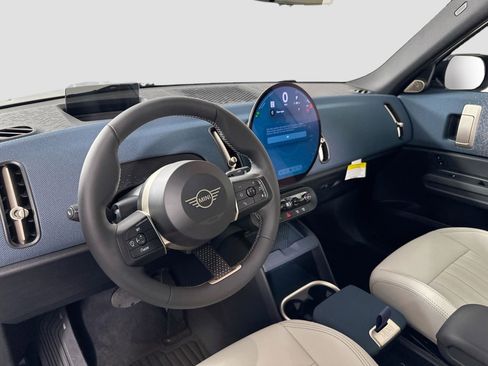 Certified 2025 MINI Cooper Countryman S image 11