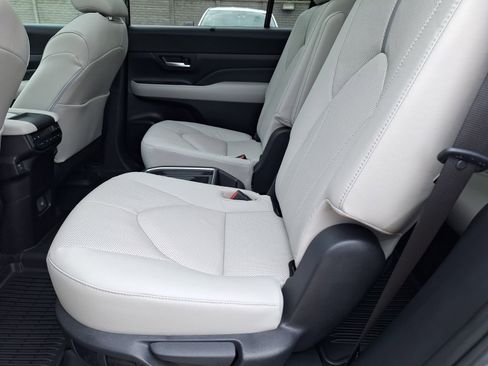 Used 2026 Toyota Grand Highlander AWD image 29