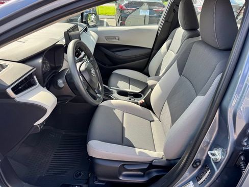 Used 2025 Toyota Corolla LE FWD image 16