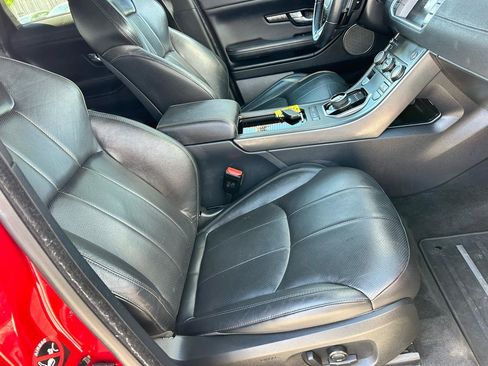Used 2019 Land Rover Range Rover Evoque SE AWD/4WD image 10