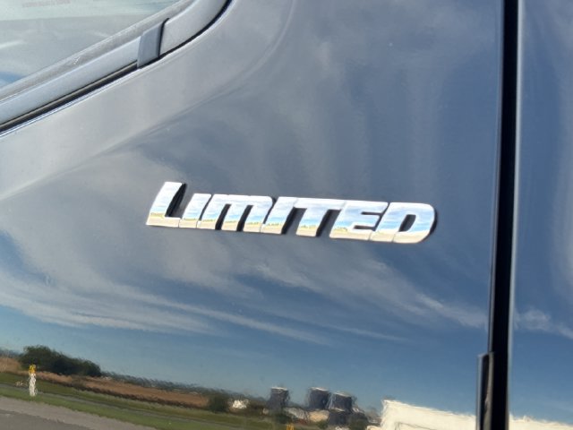 Used 2023 Toyota Tacoma Limited AWD/4WD image 21