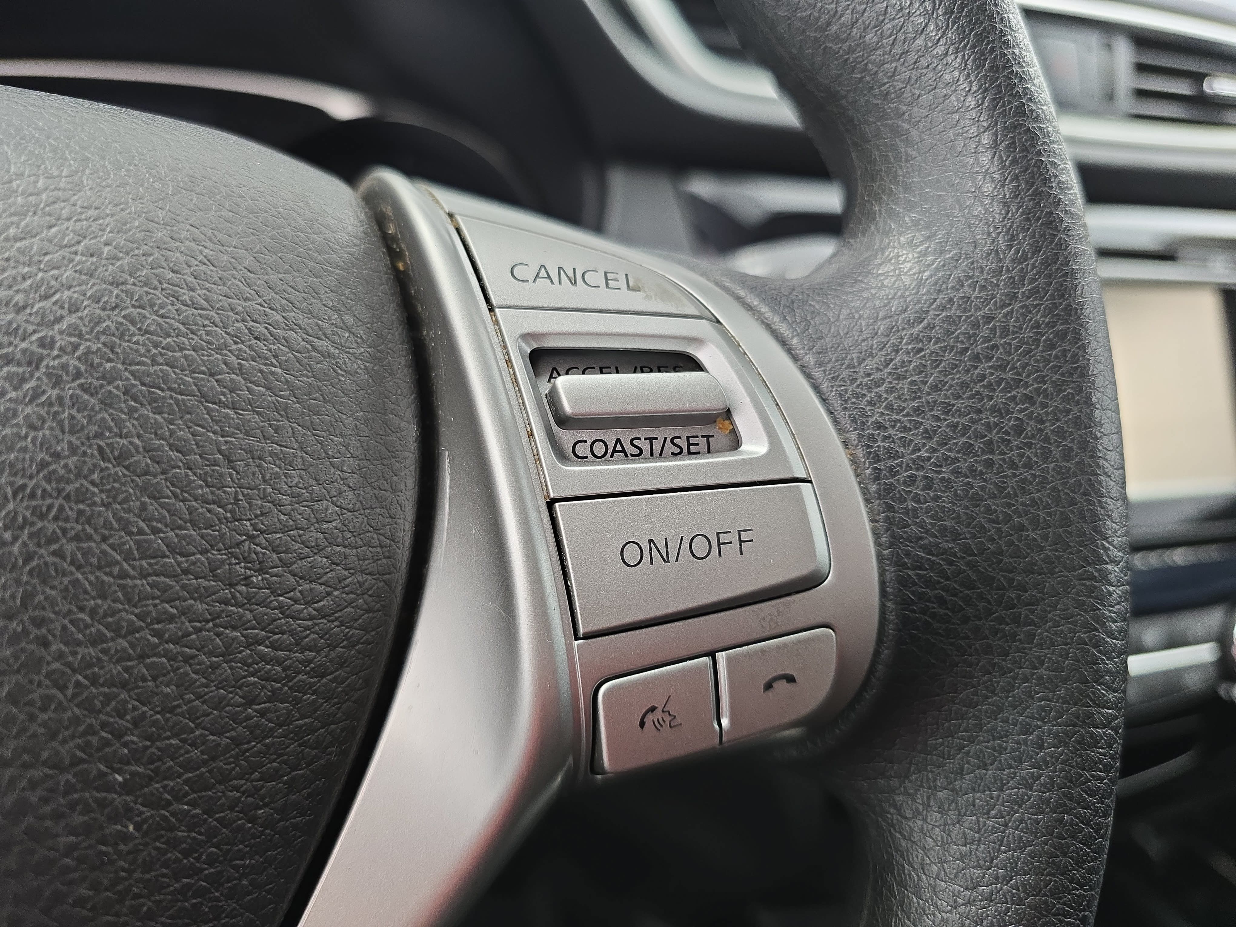 Used 2016 Nissan Rogue SV w/ SV Premium Package AWD/4WD image 18