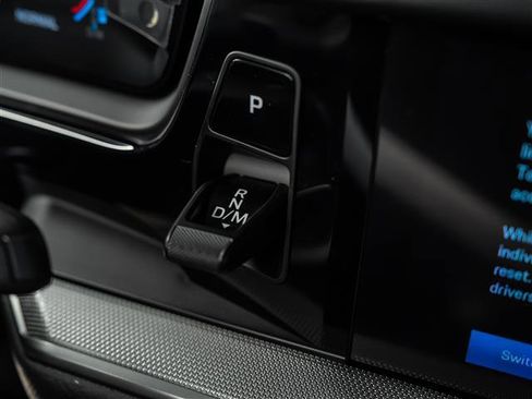 Certified 2025 Porsche Cayenne image 20