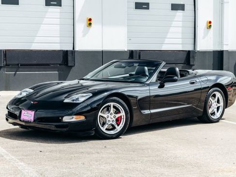 Used 2001 Chevrolet Corvette Convertible w/ Preferred Equipment Group2 RWD image 33
