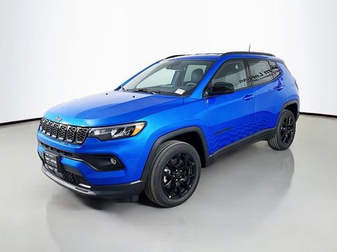 New 2026 Jeep Compass Latitude AWD/4WD image 3